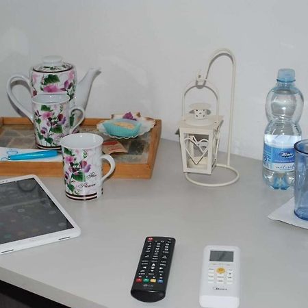 A.C. Le Pavoncelle Bed & Breakfast Assemini Bagian luar foto