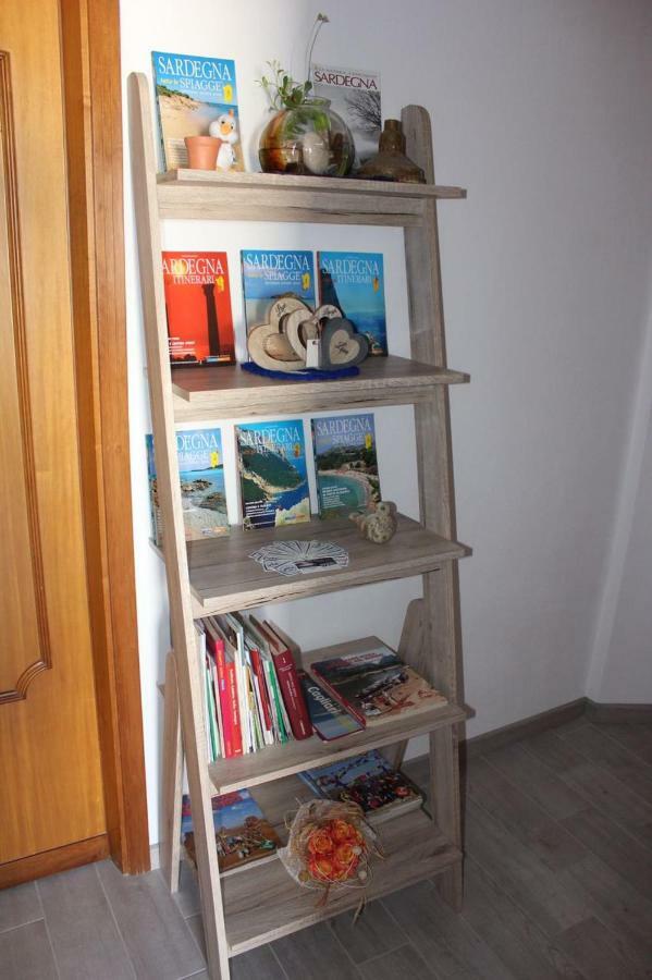 A.C. Le Pavoncelle Bed & Breakfast Assemini Bagian luar foto