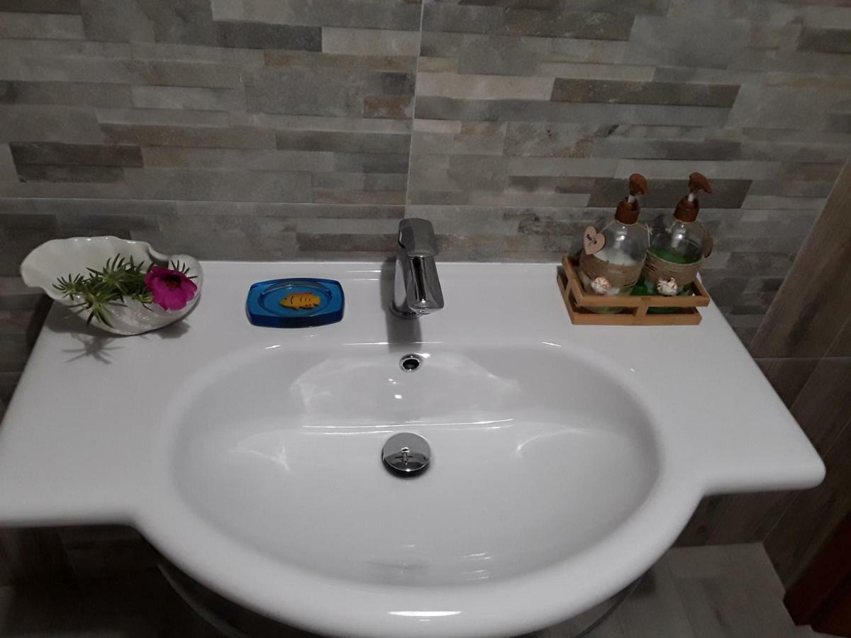 A.C. Le Pavoncelle Bed & Breakfast Assemini Bagian luar foto