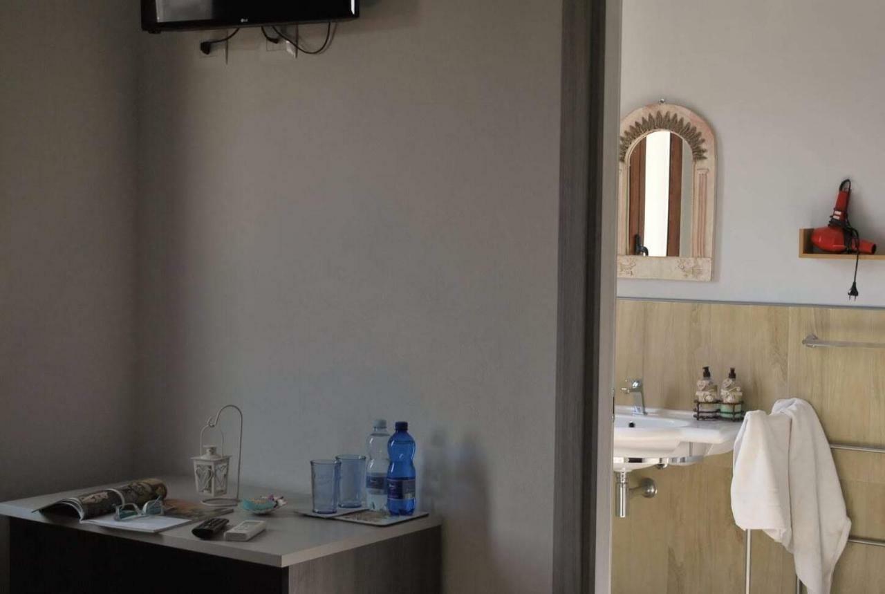 A.C. Le Pavoncelle Bed & Breakfast Assemini Bagian luar foto