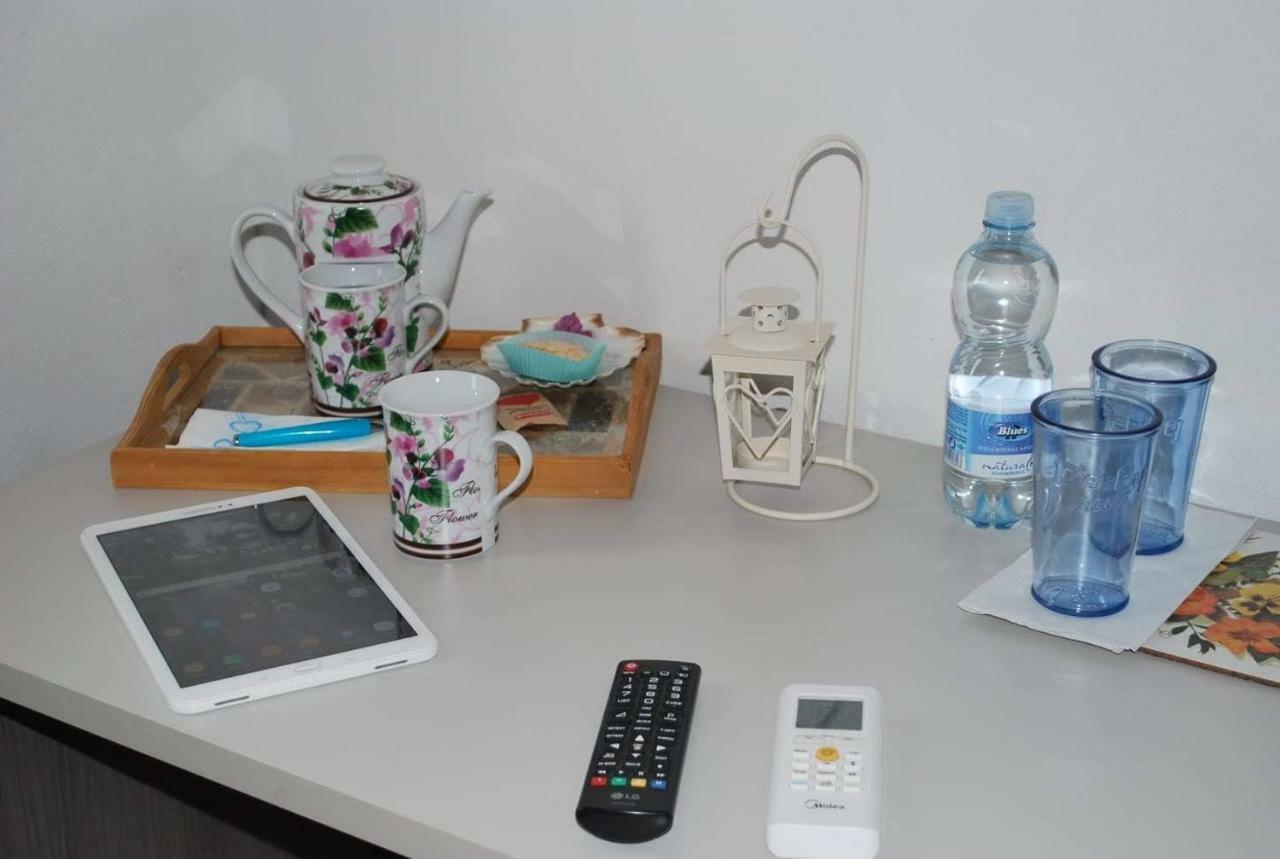 A.C. Le Pavoncelle Bed & Breakfast Assemini Bagian luar foto