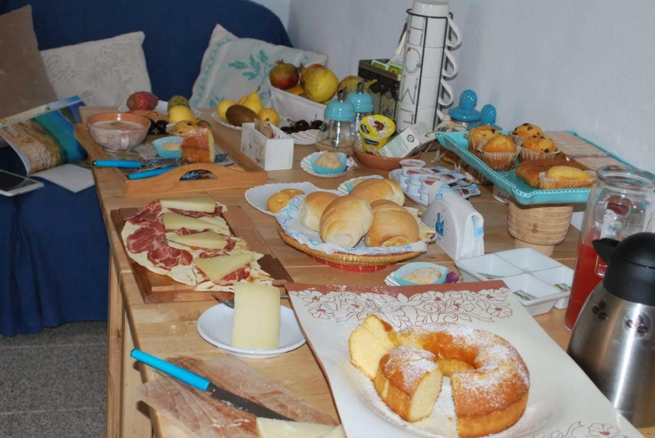 A.C. Le Pavoncelle Bed & Breakfast Assemini Bagian luar foto